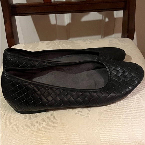 Aetrex Black Woven Flats 8.5 - Picture 2 of 6